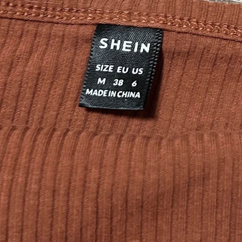 SHEIN Rust Ribbed Tank Top - Picture 3 of 3